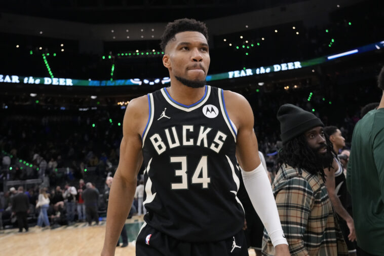 giannis-antetokounmpo-believes-he’ll-be-out-4-6-weeks-with-injury-in-bucks-crusher:-‘it’s-concerning’