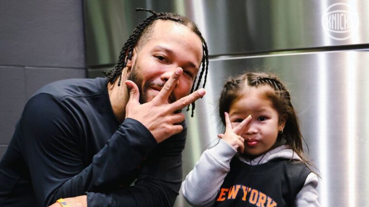 how-a-3-year-old-knicks-fan’s-viral-videos-led-jalen-brunson-to-meet-his-youngest-—-but-biggest-—-fan