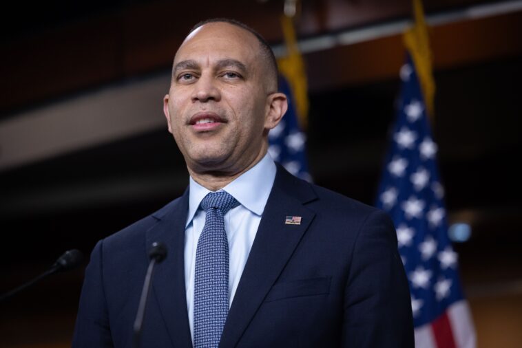 judge’s-ruling-in-nyc-district-could-bring-hakeem-jeffries-closer-to-house-speaker-post
