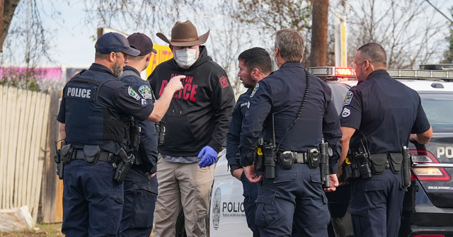 three-texas-officers-injured-when-homicide-suspect-opens-fire