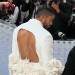 anti-ice-singer-bad-bunny-reportedly-planning-to-wear-a-dress-at-super-bowl-halftime-show-to-‘honor-queer-icons’