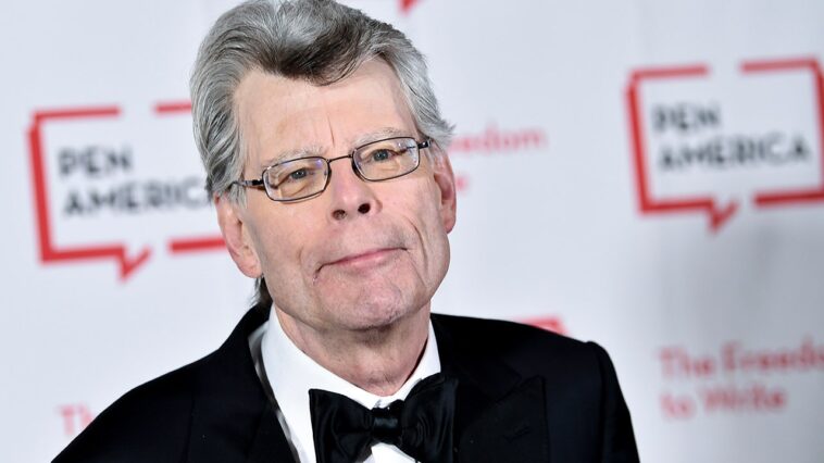 stephen-king-compares-ice-to-nazi-germany’s-gestapo-amid-growing-celebrity-criticism