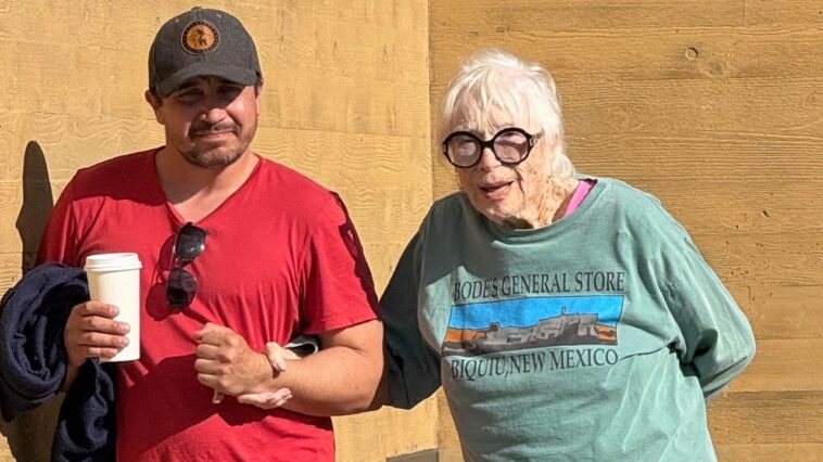 shirley-maclaine,-91,-makes-rare-public-appearance-during-los-angeles-outing