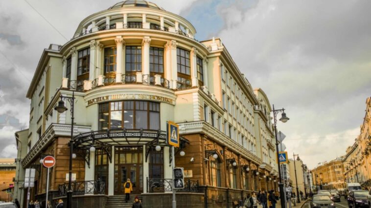 elite-moscow-university-offers-students-bonuses-to-join-russian-military,-with-bogus-claims-of-non-combat-positions