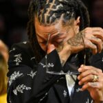 emotional-rose-sees-bulls’-no.-1-jersey-retired