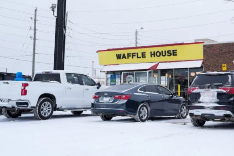 major-sign-of-how-bad-winter-storm-will-be:-waffle-house-locations-close-across-the-south
