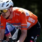 aussie-cyclist-wins-race-despite-kangaroo-crash