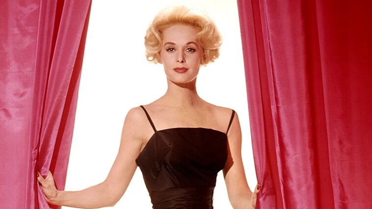 hollywood-legend-tippi-hedren,-96,-makes-rare-appearance-for-birthday-celebration-with-family