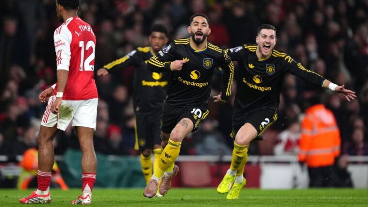 beating-arsenal-puts-man-united-into-premier-league-title-race
