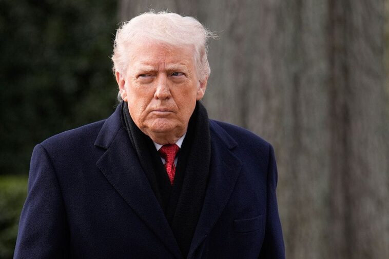 trump-joins-scott-adams-memorial-to-pay-respects-to-the-late-‘dilbert’-cartoonist