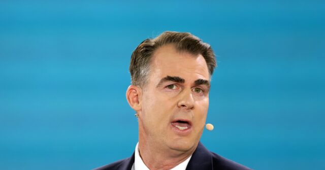 gop-gov.-stitt-tells-trump-to-‘calm’-politics-by-letting-states-import-migrants