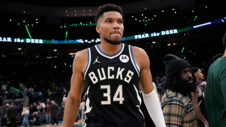 bucks-don’t-offer-timetable-for-giannis-return