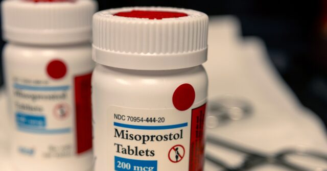 hhs:-illinois-law-forcing-pro-life-doctors-to-provide-abortion-referrals-is-against-federal-law