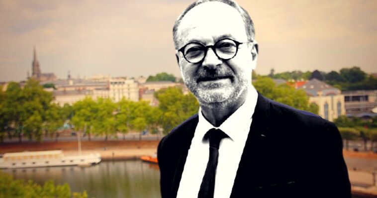 former-french-senator-joel-guerriau-on-trial-for-drugging-female-national-assembly-member-to-sexually-abuse-her