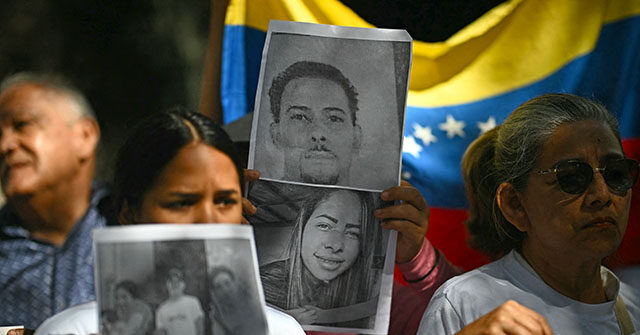 watch:-venezuelan-ex-political-prisoner-dresses-as-teddy-bear-to-surprise-his-children