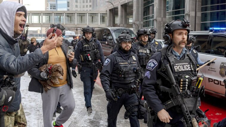 ‘mob-mentality’-endangers-officers-amid-anti-ice-unrest-and-chaos-in-minneapolis,-retired-cops-warn
