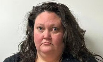 west-virginia-librarian-busted-after-posting-this-sick-message-calling-on-people-to-assassinate-president-trump-(video)