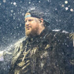 watch-—-country-megastar-jelly-roll-shares-gospel-message-live-on-netflix:-‘jesus-is-for-everybody’