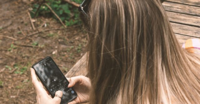 france-approves-social-media-ban-for-children-under-15-years-old