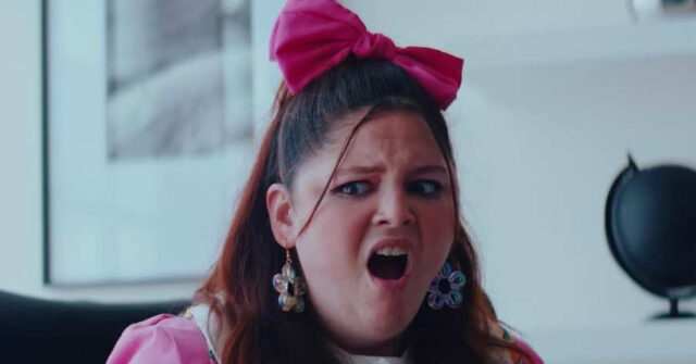 ‘hacks’-star-megan-stalter-quits-tiktok-claiming-ice-content-is-being-censored:-‘let’s-delete-the-app’