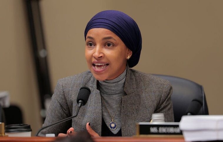 trump-flags-ilhan-omar’s-finances-as-report-reveals-prior-doj-scrutiny