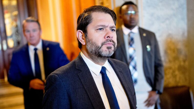 senate-democrat-demands-trump-fire-‘creep’-stephen-miller-in-exchange-for-his-dhs-funding-vote