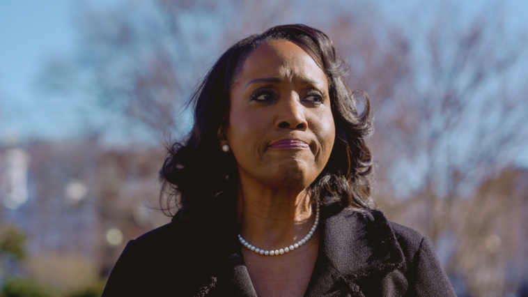 powell-warns-lisa-cook’s-supreme-court-case-could-be-most-consequential-legal-threat-in-fed’s-history