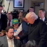 iowa-man-stops-president-trump-at-restaurant-to-pray-for-him