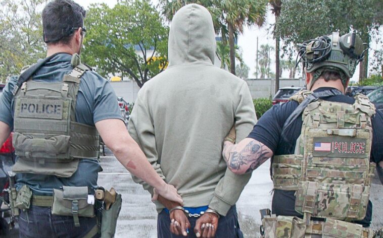 sorry,-liberals,-ice-does-have-the-authority-to-make-arrests-and-use-deadly-force