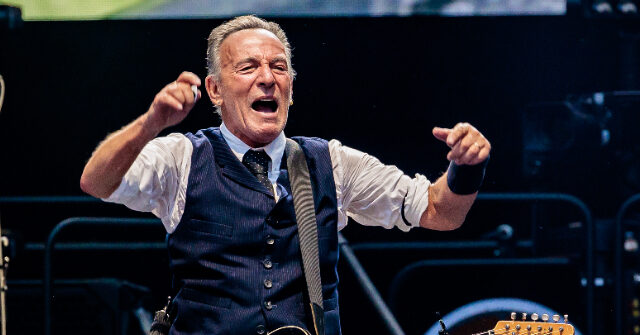 bruce-springsteen-releases-anti-ice-protest-song-‘streets-of-minneapolis’