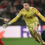 pandemonium-as-portuguese-club’s-goalie-nets-dramatic-score-to-enter-champions-league-knockout-round