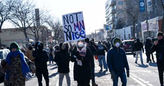 video-shows-alex-pretti-yelling-‘f**king-assault-me,’-taunting-federal-law-enforcement