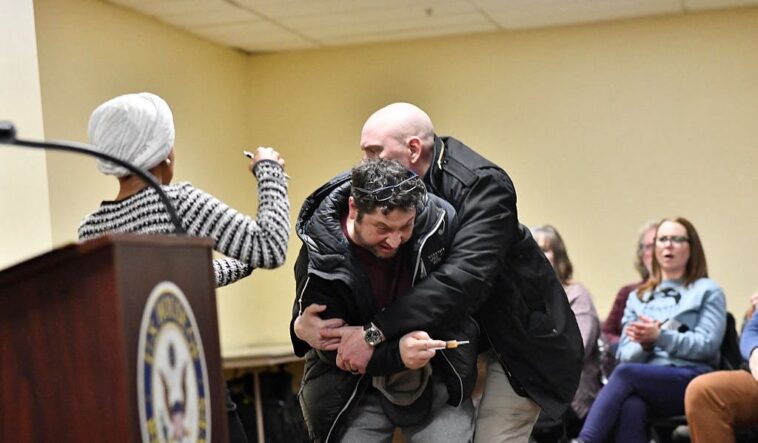 doj-charges-man-in-apple-cider-vinegar-attack-on-ilhan-omar