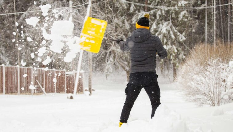 idiot-shovels-snow-instead-of-just-waiting-for-it-to-melt