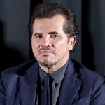 john-leguizamo-under-fire-for-demanding-fans-choose-between-him-and-ice