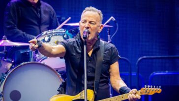 bruce-springsteen-threatens-to-keep-releasing-songs-until-deportations-stop