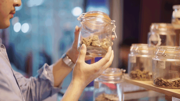 ‘high-january’-fuels-cannabis-boom-as-experts-flag-some-serious-health-dangers