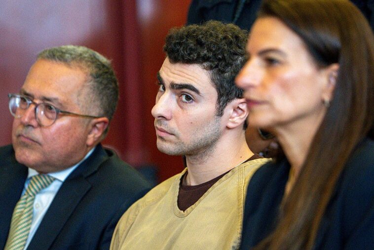 federal-judge-says-prosecutors-can’t-pursue-death-penalty-against-luigi-mangione