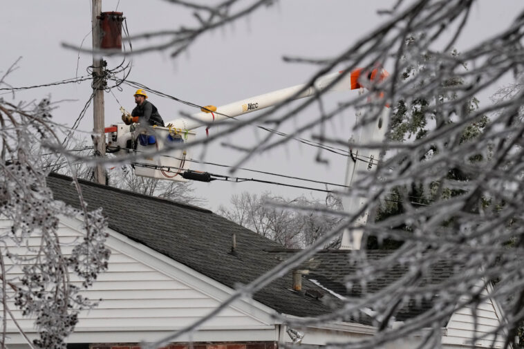 tens-of-thousands-of-americans-enter-6th-day-without-power-as-southeast-preps-for-wild-winter-storm