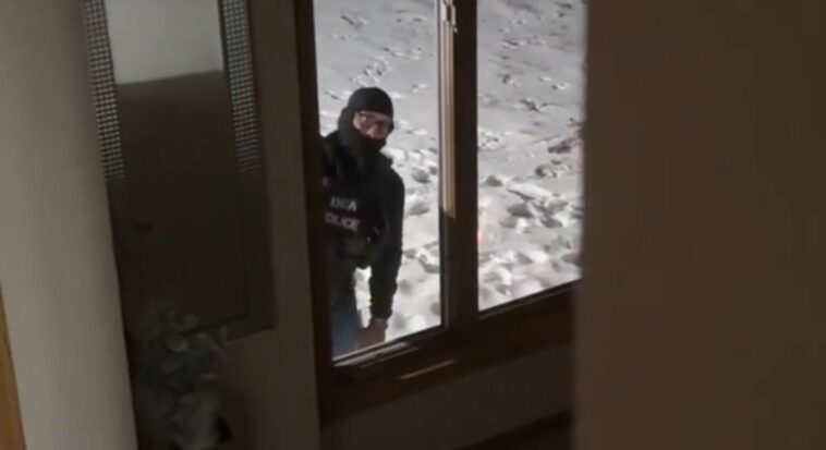 “this-is-aggressive!”-–-far-left-‘journalist’-who-stormed-st.-paul-church-panics-as-federal-agents-surround-her-home-(video)