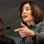 kathy-hochul-seeks-to-ban-local-police-agreements-with-ice,-says-she-must-act-in-‘moment-of-tyranny’