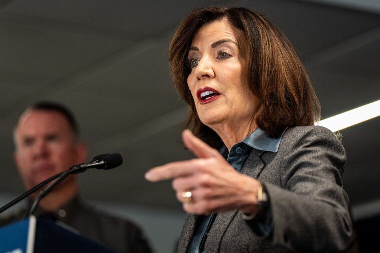 kathy-hochul-seeks-to-ban-local-police-agreements-with-ice,-says-she-must-act-in-‘moment-of-tyranny’