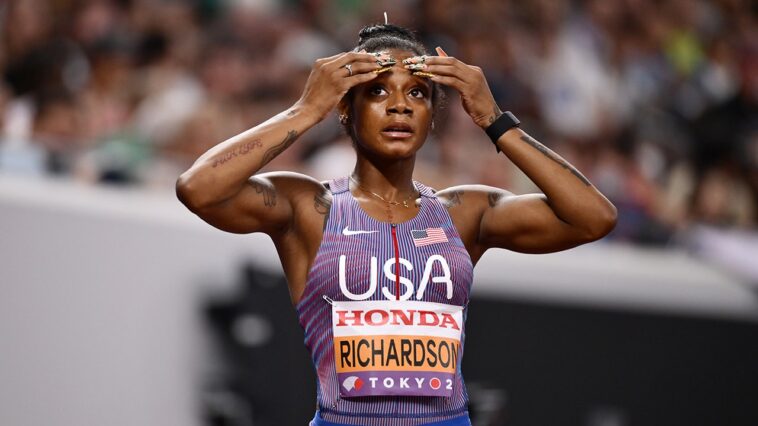 olympian-sha’carri-richardson-pleads-with-officer-to-‘work-with-me’-during-speeding-arrest:-‘i’m-begging-you’