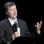 famed-filmmaker-presses-democrats-to-put-‘citizen-led’-presidential-primary-first