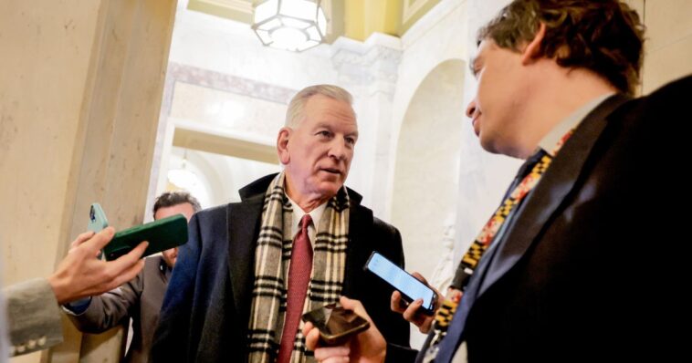 democrats-charge-forward-with-shutdown-plan-over-ice-funding