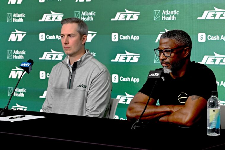 aaron-glenn-is-off-to-a-rocky-start-this-offseason-—-but-is-there-a-pathway-for-jets-to-fix-it?