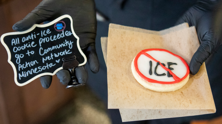 ‘tastes-like-democracy’:-san-francisco-bakery-sells-anti-ice-cookies