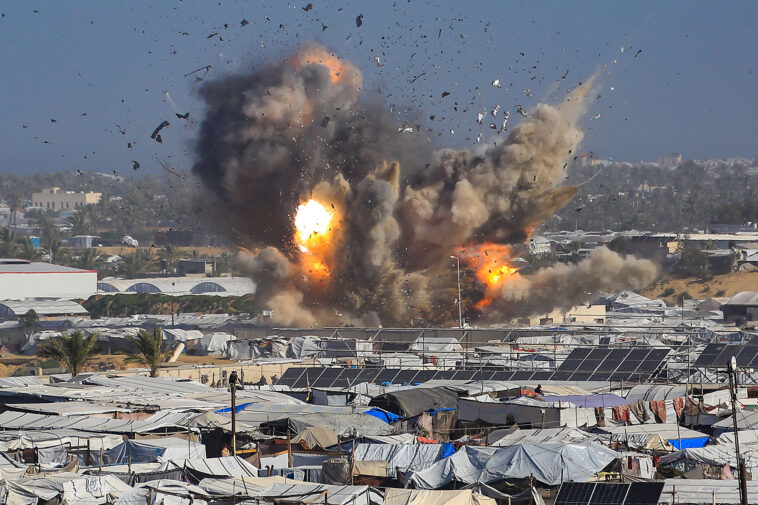 israel-reportedly-kills-32-in-airstrikes-in-gaza-while-targeting-hamas-for-‘systematically’-violating-cease-fire