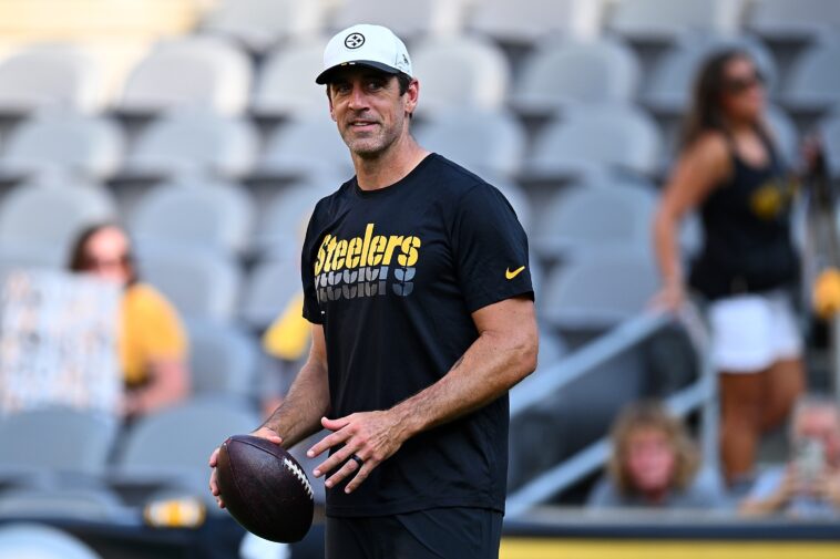 steelers-expect-aaron-rodgers-to-be-their-quarterback-—-with-one-big-caveat