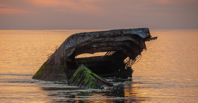 bones-of-a-ship-surface-136-years-later-from-the-sands-of-the-jersey-shore
